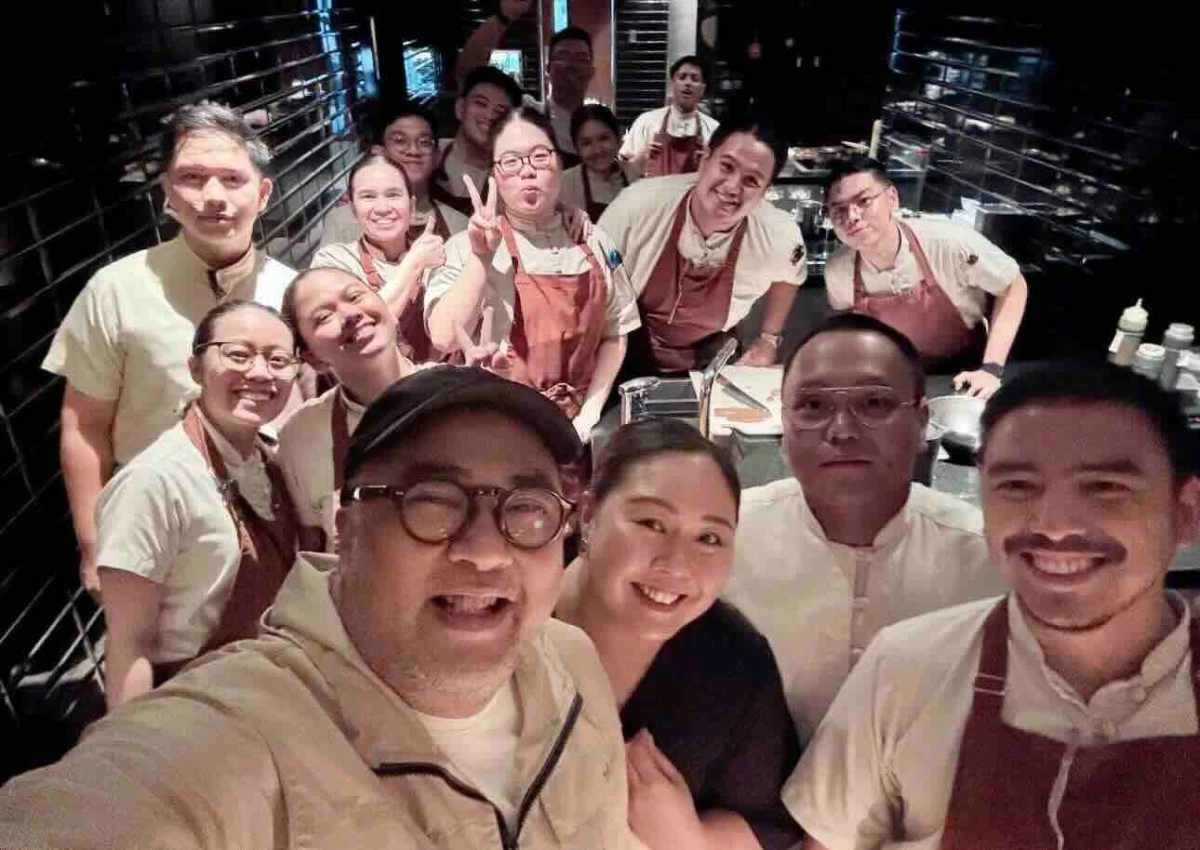 Andrei Xavier Lorenz B. Factora (middle row, second from right) worked as an intern in a professional kitchen in Hapag.