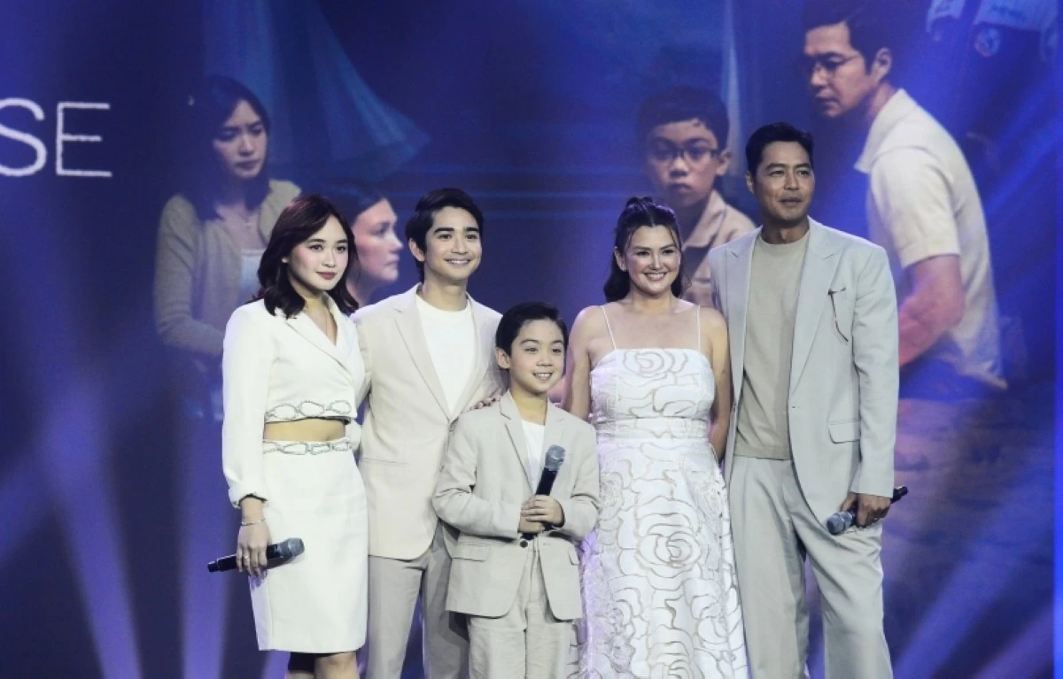 The cast of 