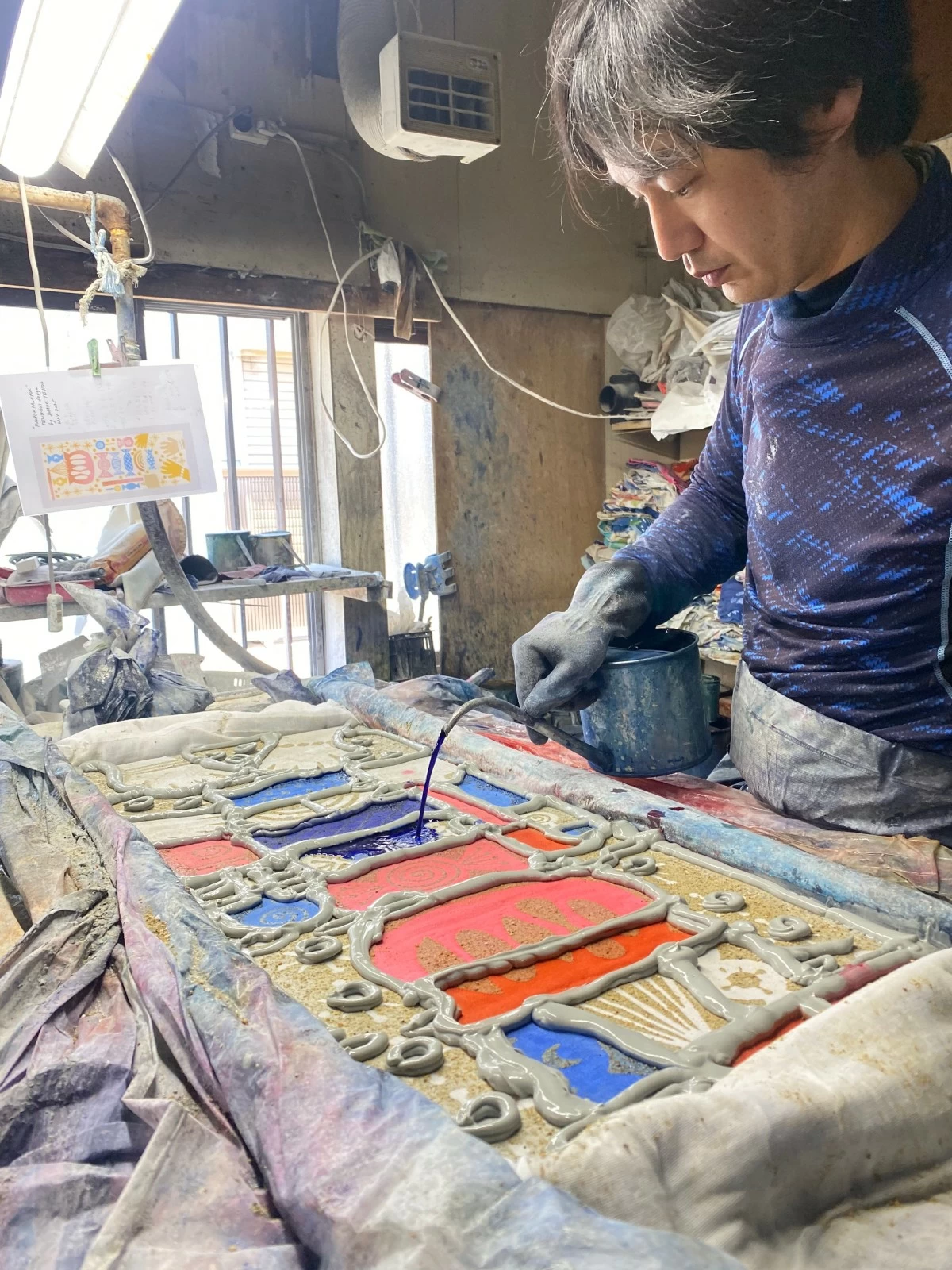 TRADITIONAL CRAFT - The Filipino tenuguis are hand dyed by expert craftsmen in Sakai, Osaka. Nakani Dyeing factory is known for their use of chusen color gradation. 
