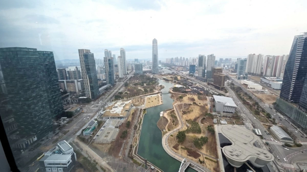 Incheon, South Korea (Jonathan Hicap) 
