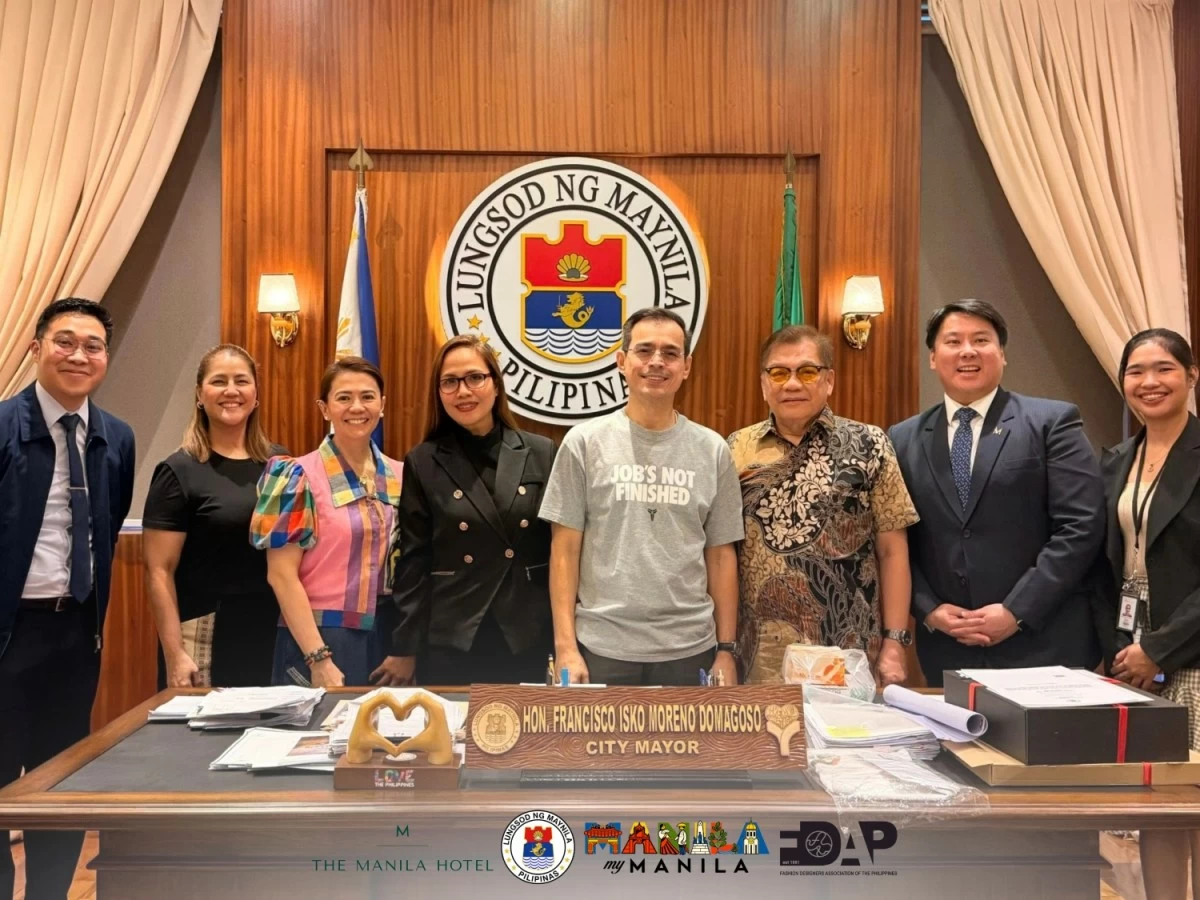 JOINING FORCES The Manila Hotel, led by president Atty. Joey Lina, paid a courtesy call on Manila City Mayor Isko Moreno Domagoso (Photo: The Manila Hotel)
