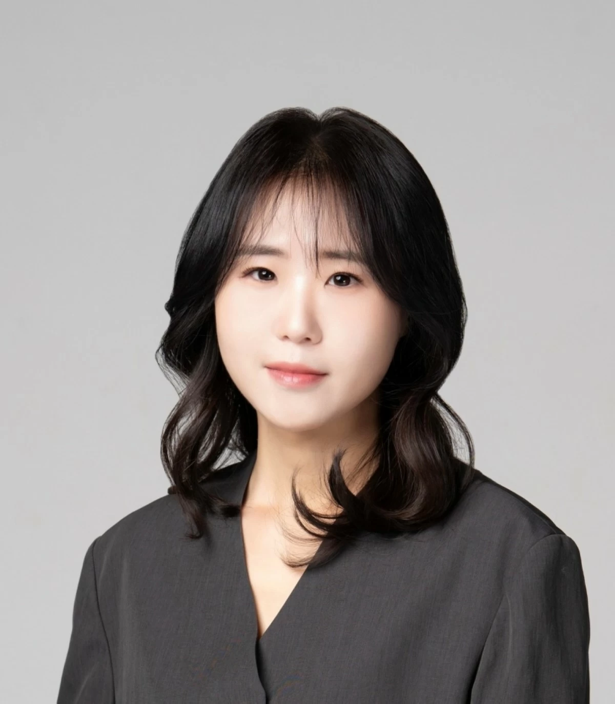 Korean artist Seo Jungyeon who made the painted poster for the hit Korean film 