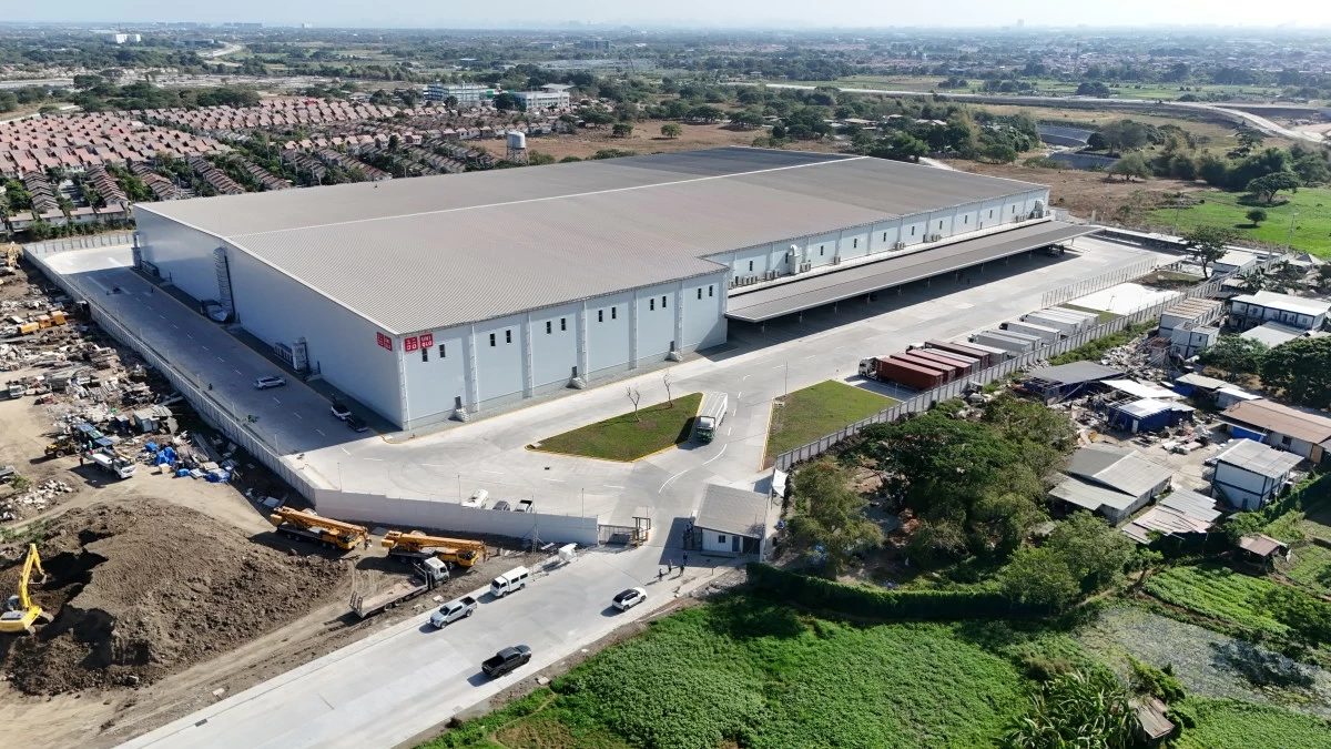 The UNIQLO Logistics Facility at Riverpark North
