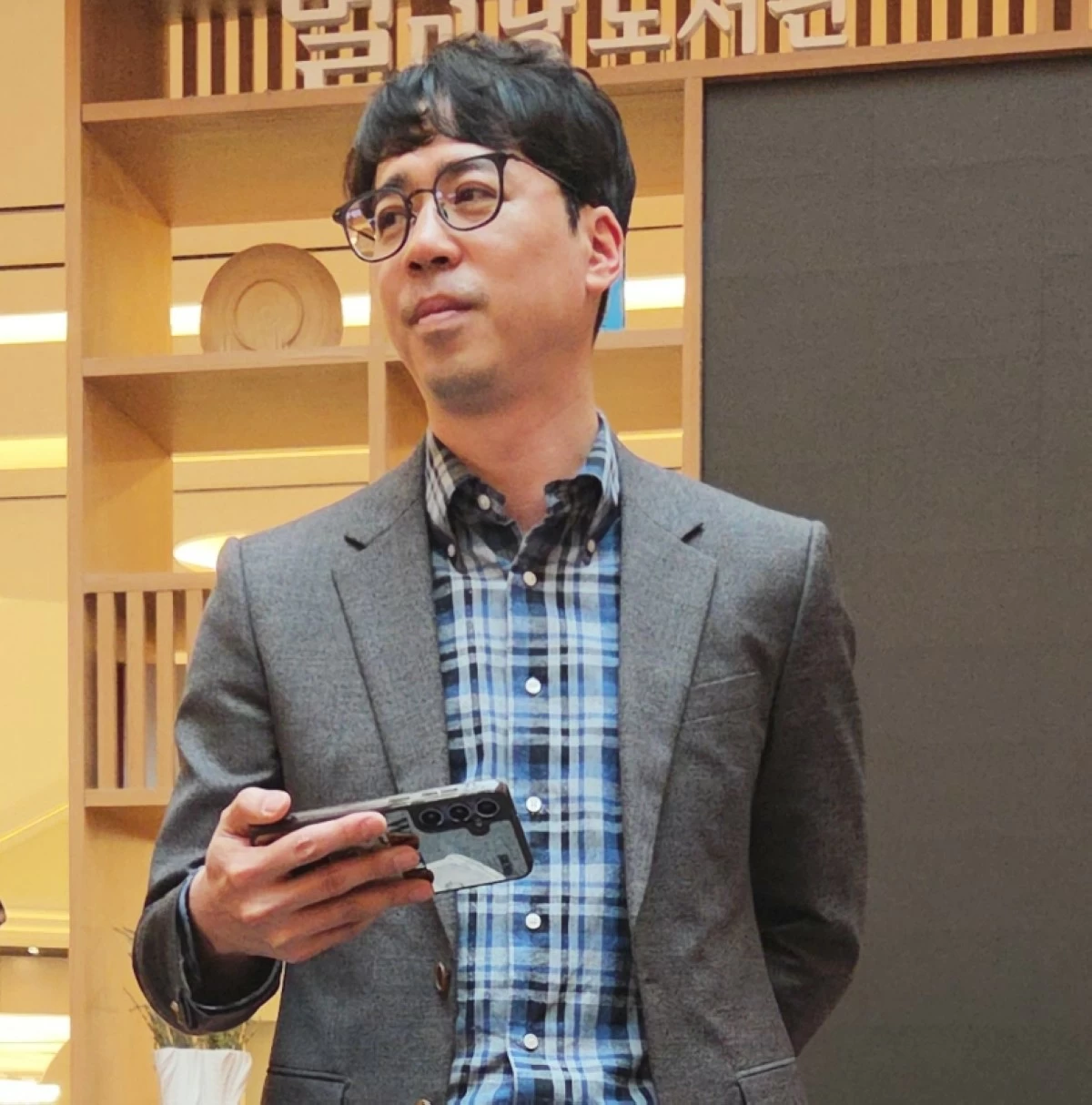 Won Youngson, the general manager of Starfield Suwon, welcoming world journalists (Jonathan Hicap) 

