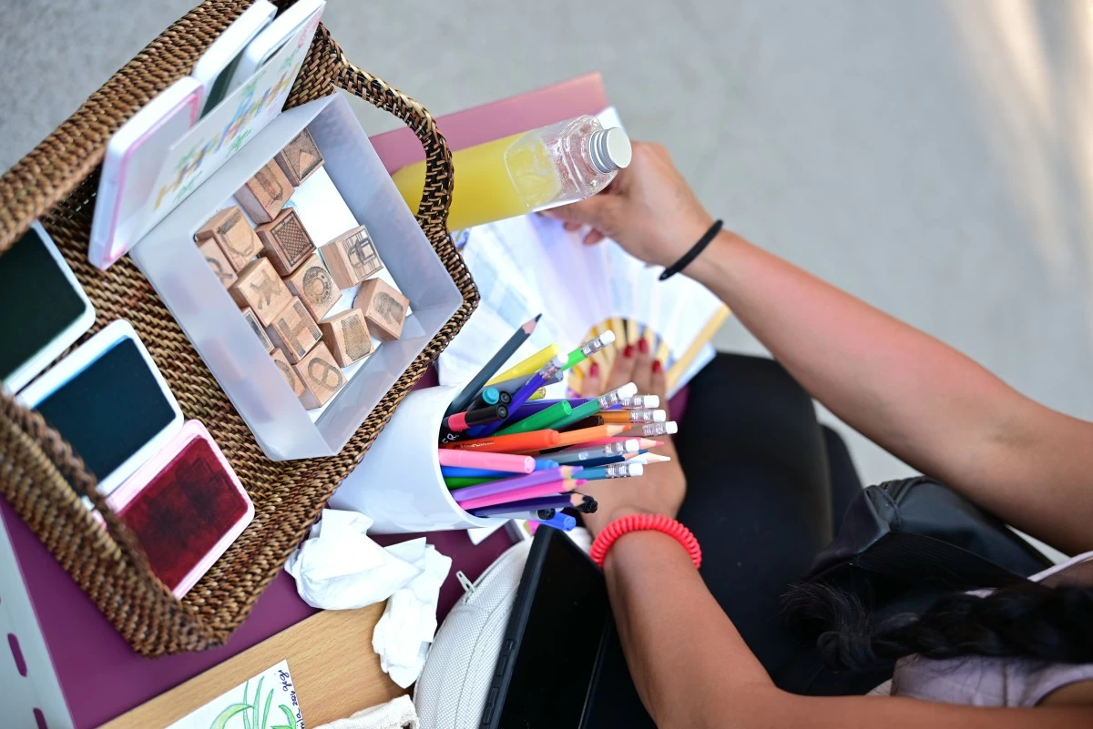 The stamps draw inspiration from the maison’s most iconic shapes (Photo: Hermès)