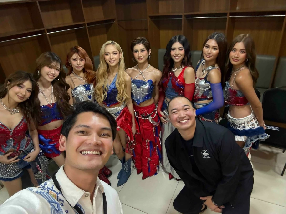Negros Occidental 3rd district Rep. Javier Miguel "Javi" Benitez (bottom left) poses with BINI (Rep. Benitez's office)