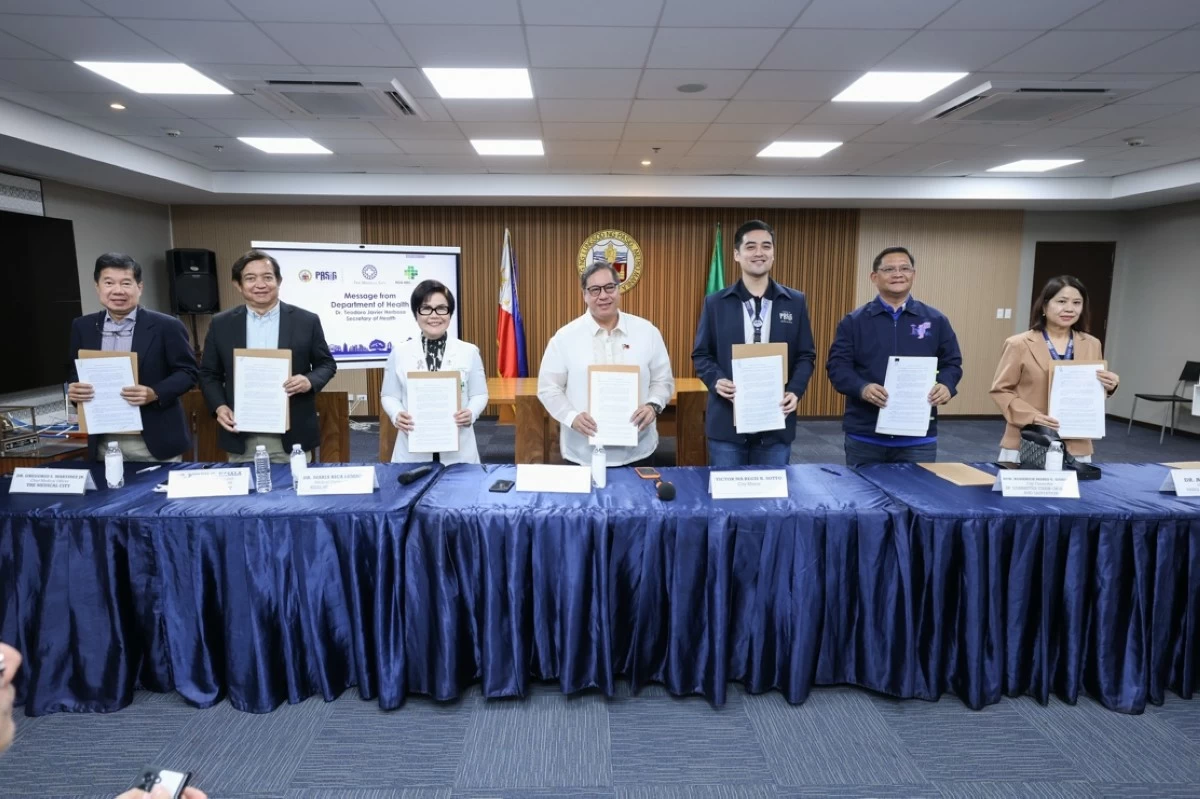 Standing from left to right: Dr. Gregorio S. Martinez Jr., Chief Medical Officer of TMC Ortigas; Dr. Ruben G. Kasala, EVP and CEO of TMC Ortigas; Dr. Maria Rica Lumague, Dr. Maria Rica Lumague, Medical Center Chief II of RizalMed; Health Secretary Ted Herbosa; Pasig City Mayor Vico Sotto; Pasig City Councilor Roderick U. Gonzales; Dr. Alicia Santos, Hospital Administrator of Pasig City General Hospital.
