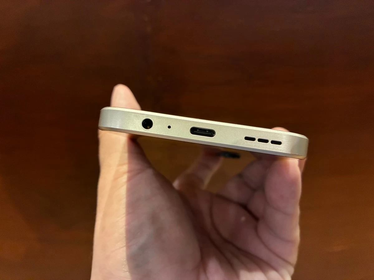Headphone jack!
