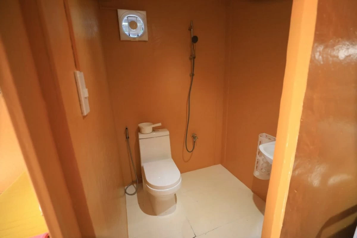 Pasig City Mayor Vico Sotto, together with other city officials and representatives from the Embassy of Sweden, inspects the housing prototype made from plastic waste. (Photos from Pasig PIO)