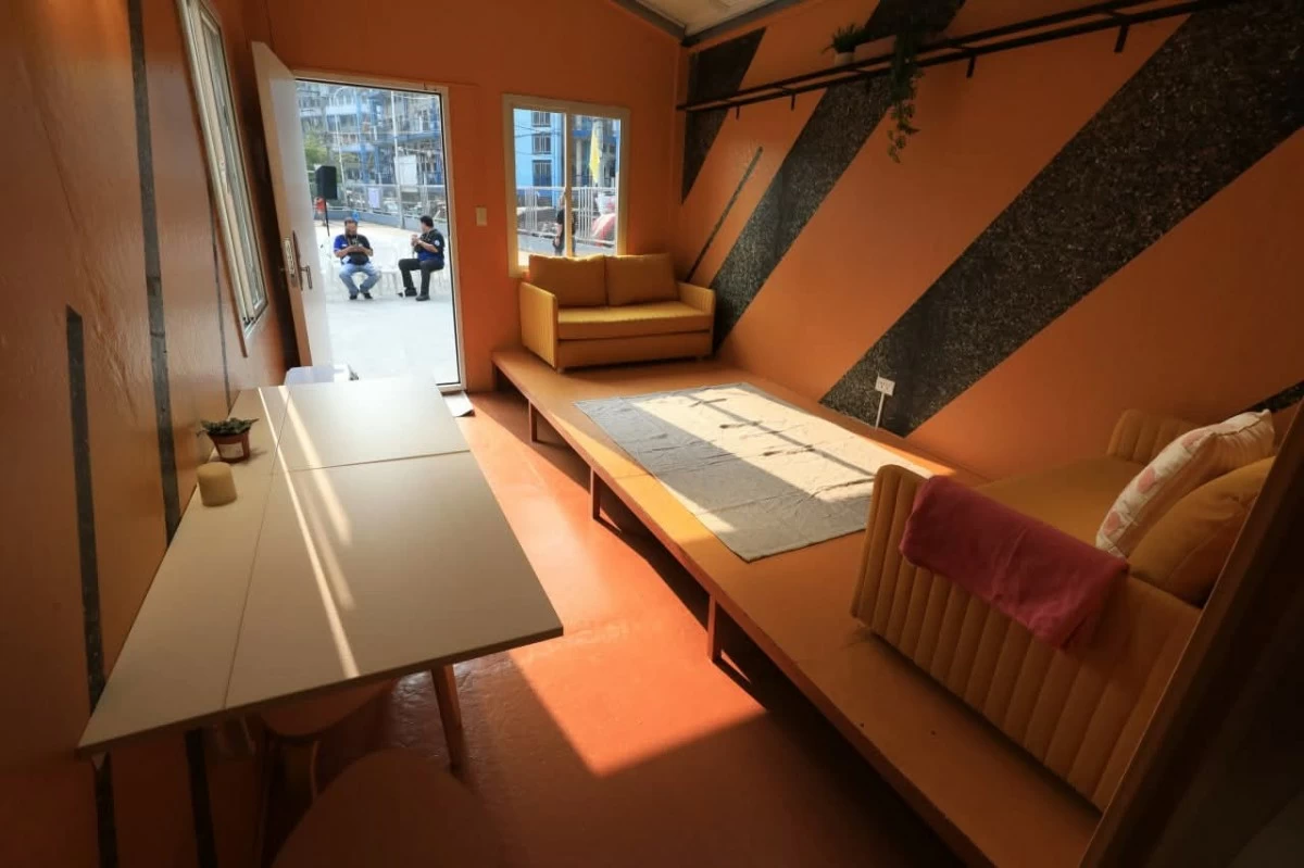 Pasig City Mayor Vico Sotto, together with other city officials and representatives from the Embassy of Sweden, inspects the housing prototype made from plastic waste. (Photos from Pasig PIO)