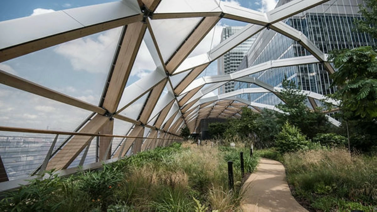 Crossrail Place Roof Garden in the Canary Wharf district of London, England (Howard Kingsnorth/Getty Images)