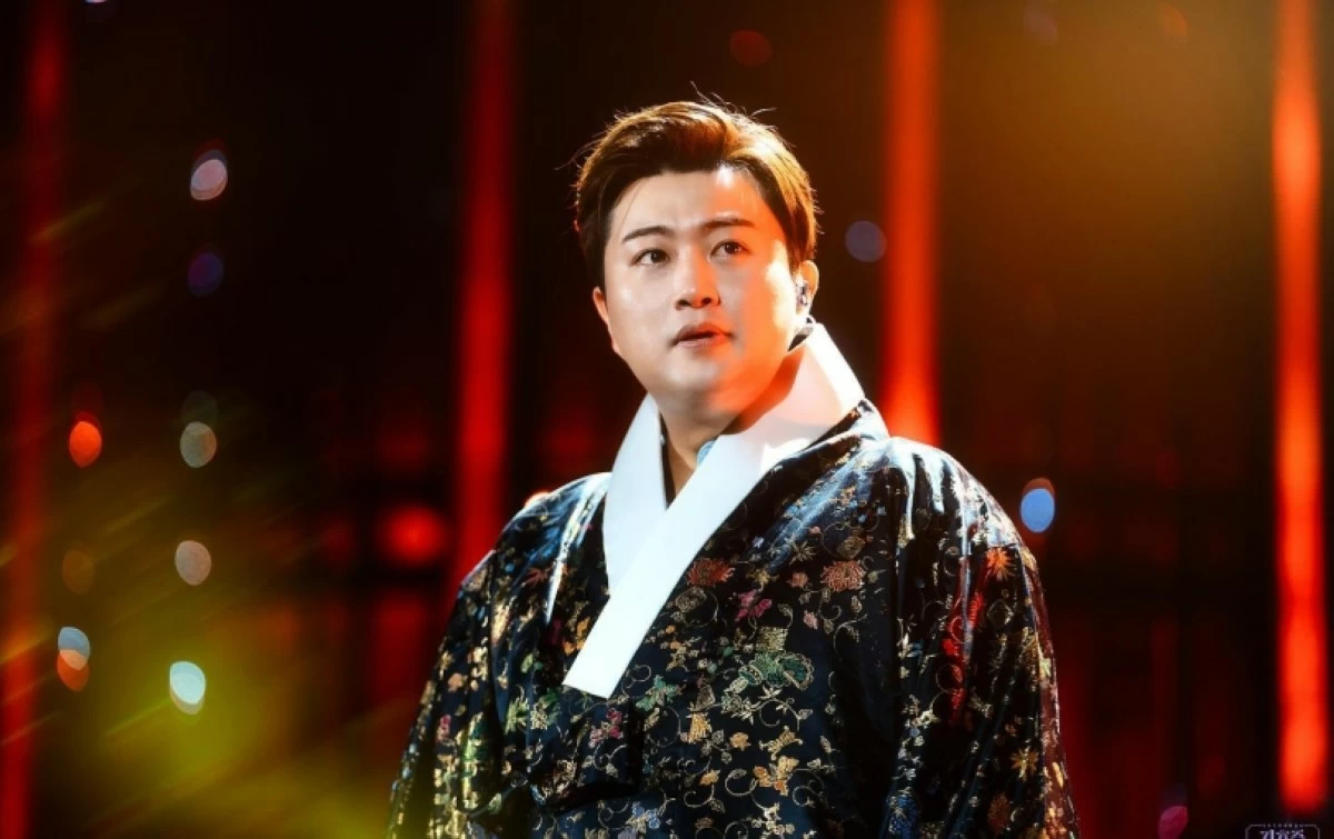 Korean trot singer Kim Ho-joong (Photo from Kim Ho-joong's Instagram account) 