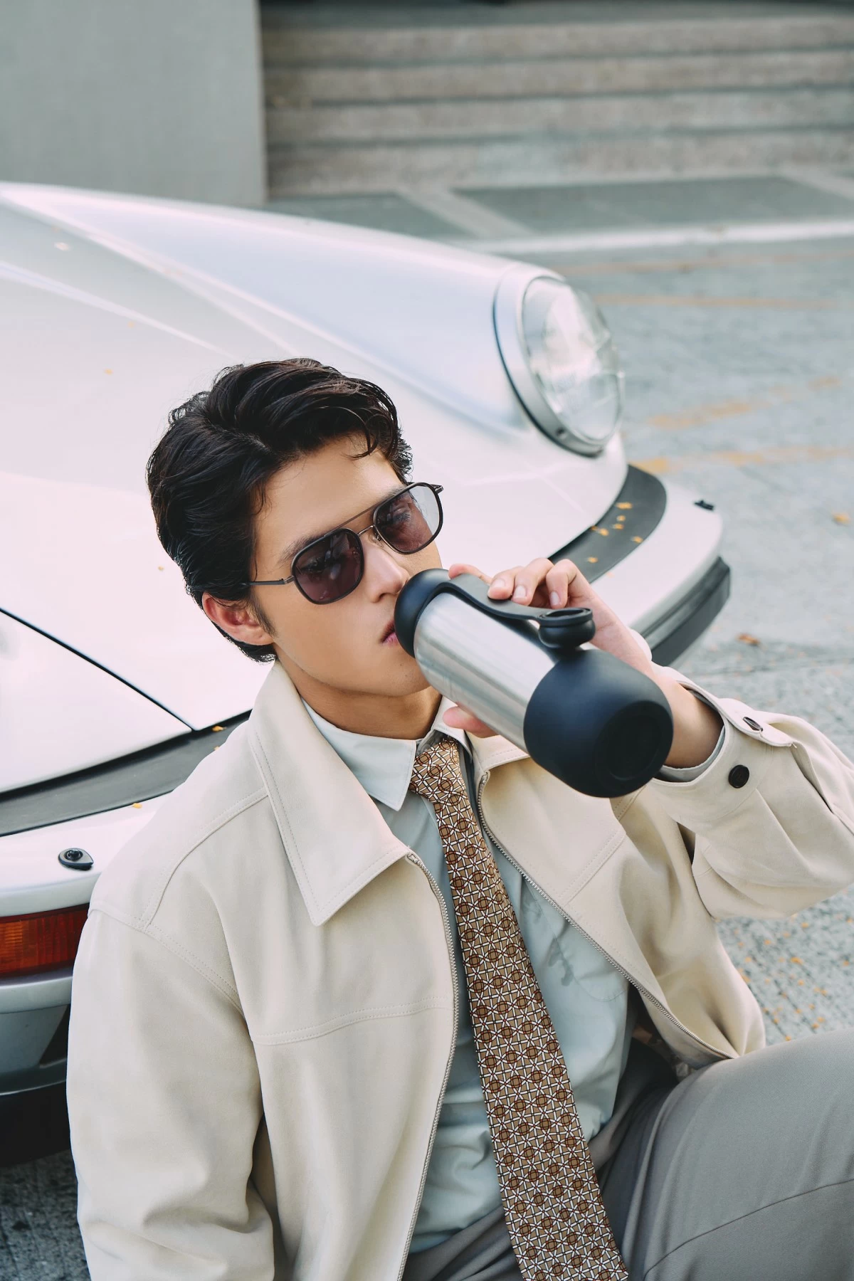 Kyle Echarri wears Chase with Clip-On lenses in Charcoal Ink (Photo: Sunnies Studios)