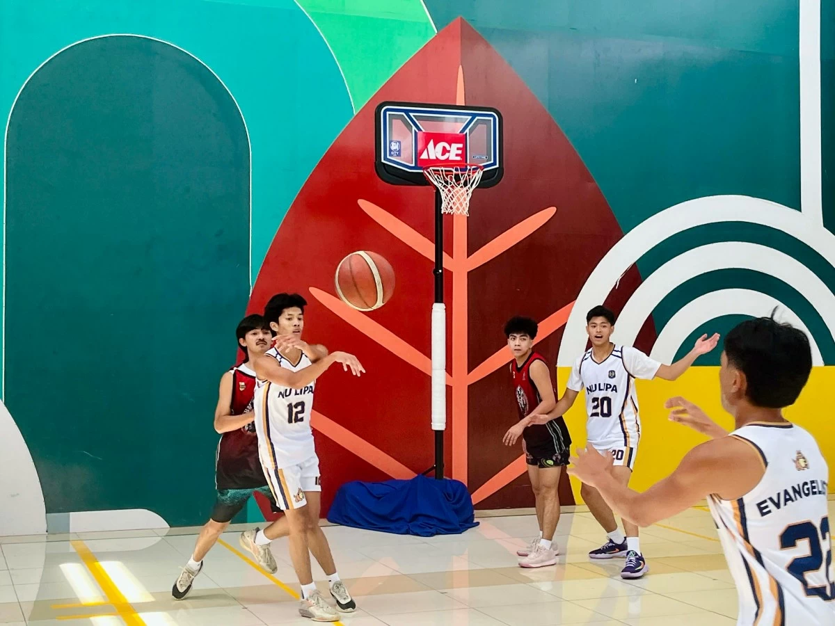 Game on at SM City Lipa as NU Lipa basketball players lead the action with speed, precision, and control on the court.
