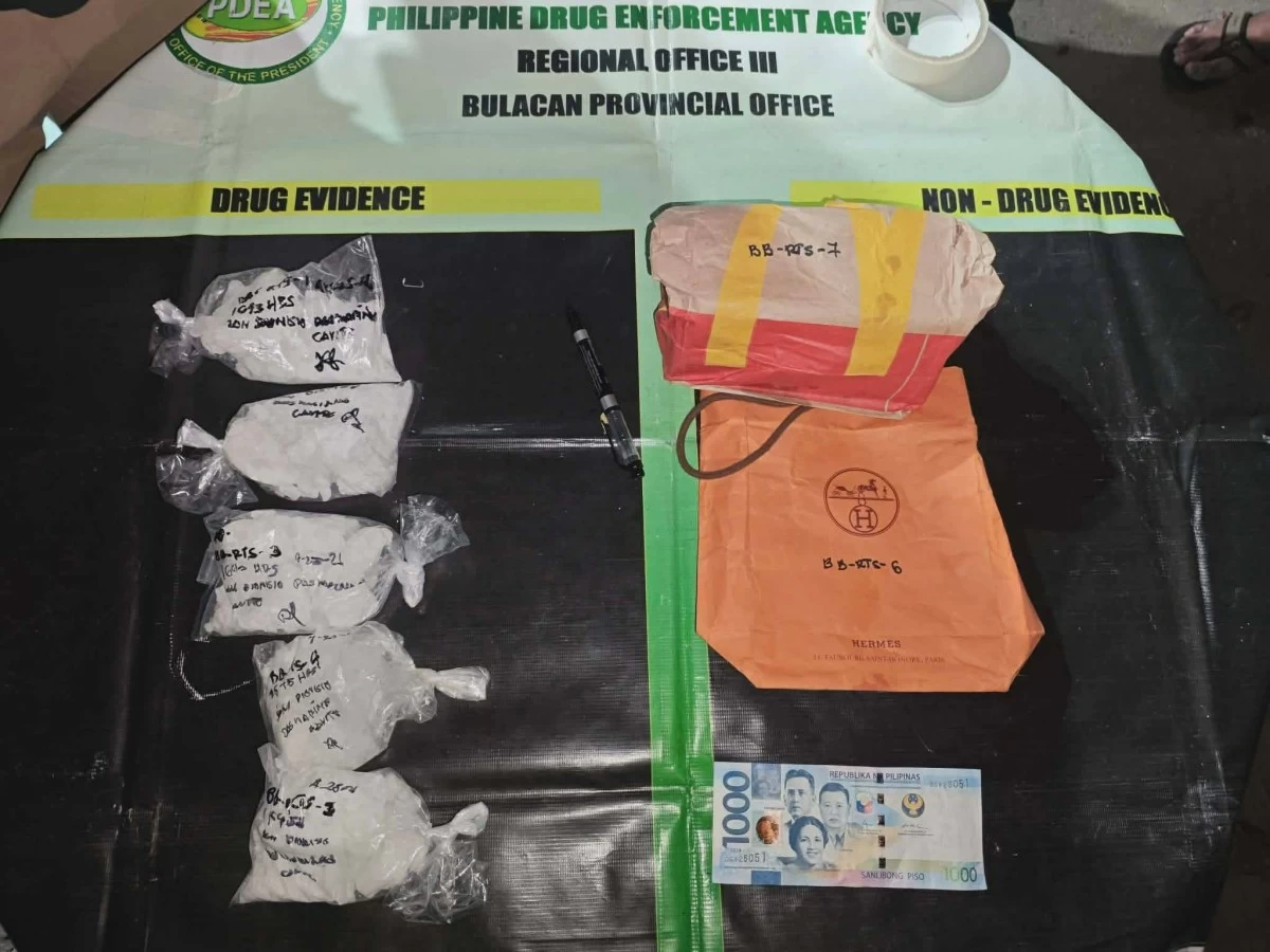 Pieces of evidence, including P3.4 million worth of suspected shabu, from a buy-bust operation in Dasmariñas City on April 25 (Photo from PDEA Region III/MANILA BULLETIN