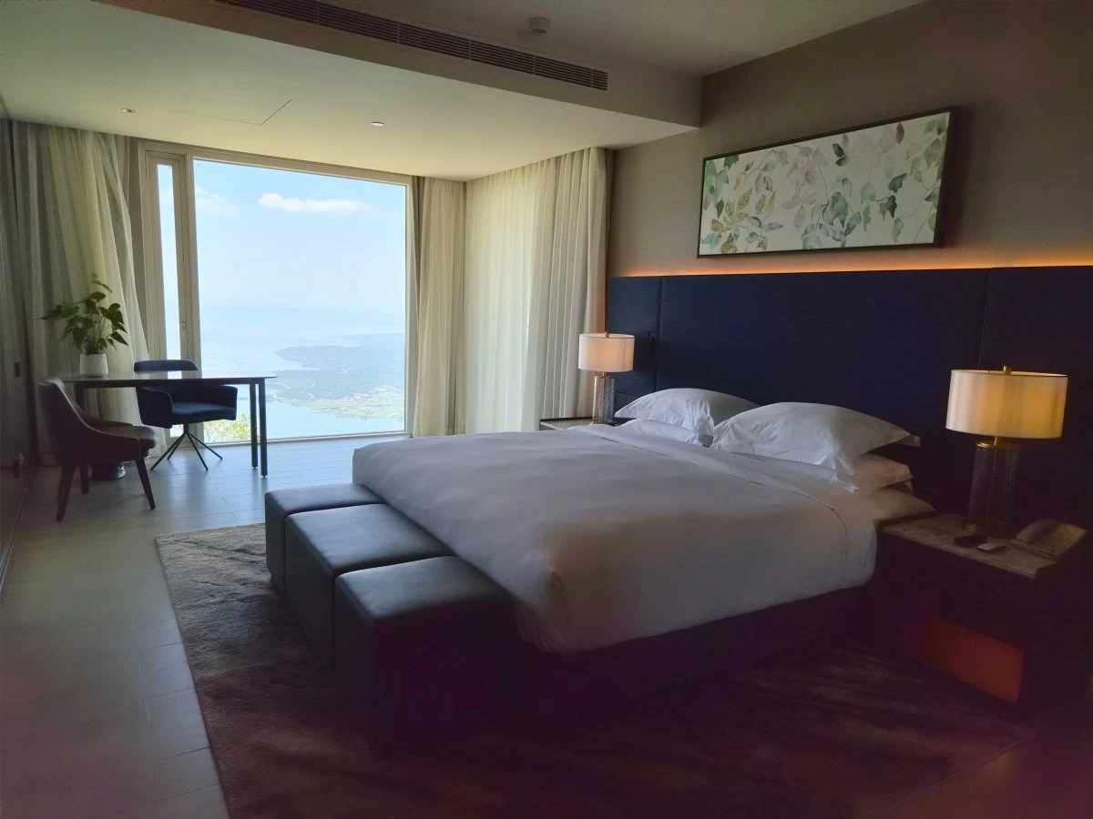 Inside the newly-launched Presidential suite (Photo: Rodmill G. Lopez)