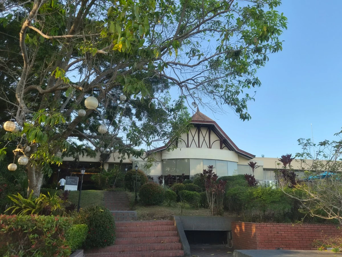 Taal Vista Hotel's original lodge with Tudor-style roofing (Photo: Rodmill G. Lopez)