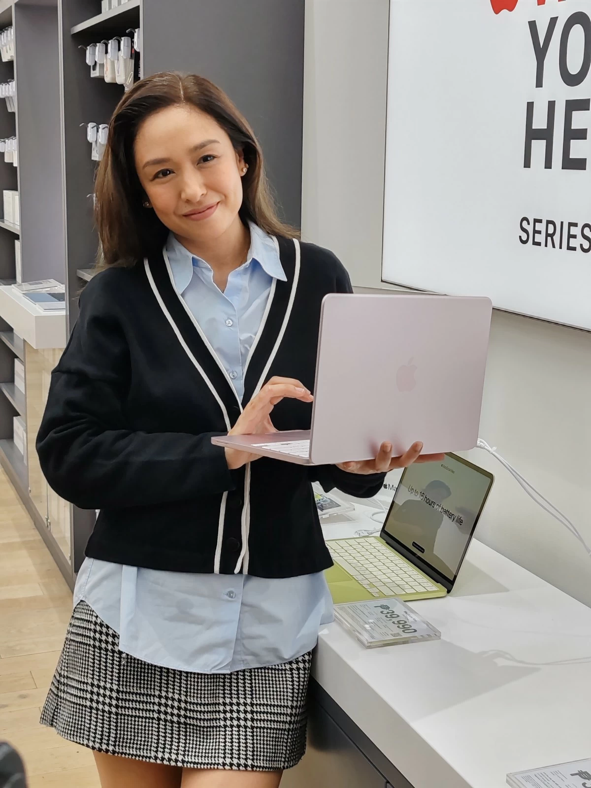 Kelly Misa experience the MacBook Neo firsthand at the launch.