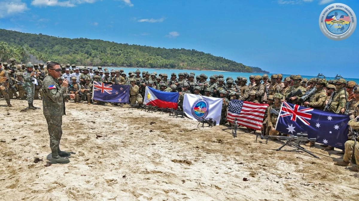 General Romeo S. Brawner Jr, Armed Forces of the Philippines (AFP) Chief of Staff, addresses troops from the Philippines, United States, Australia, and New Zealand at Apurawan Beach in Aborlan, Palawan following the successful Counter-Landing Live Fire Exercise (CLLFX-West) held on April 27, 2026 as part of Exercise Balikatan. (Photo by SSg Ambay PA/PAOAFP)