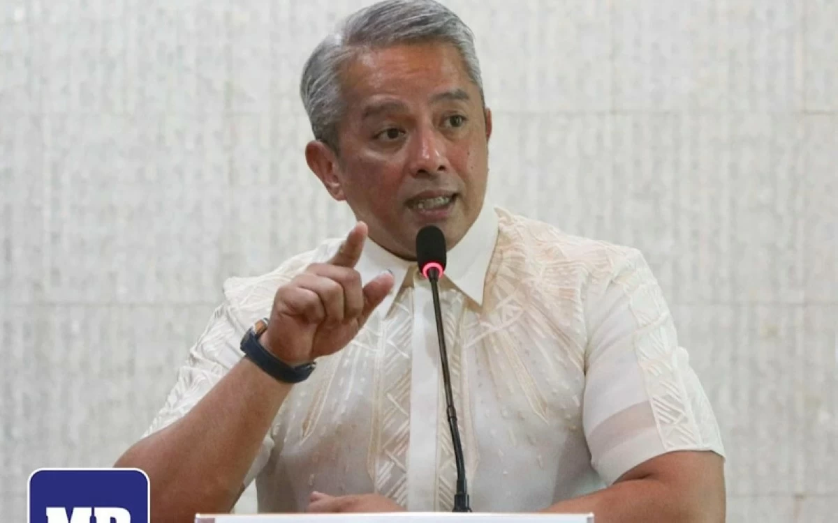 DILG Secretary Jonvic Remulla (Manila Bulletin photo)