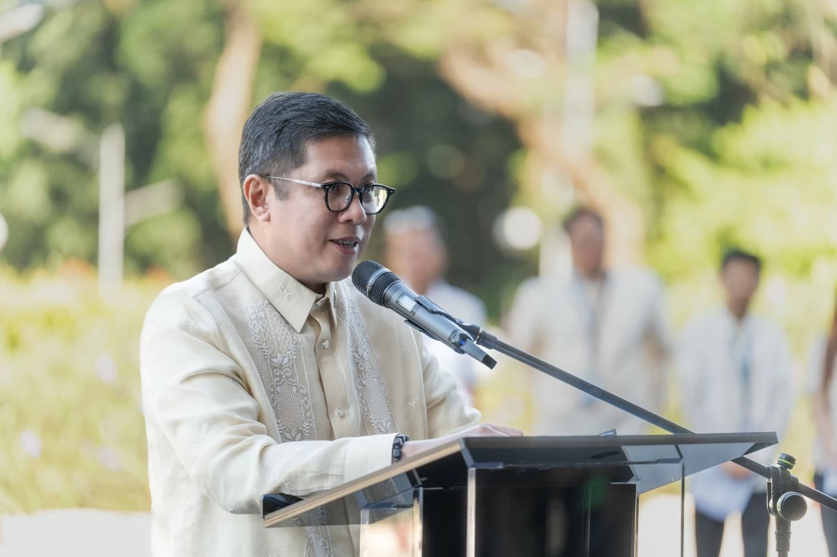 Workers and employers will benefit: Solon makes case for expansion of annual paid leaves