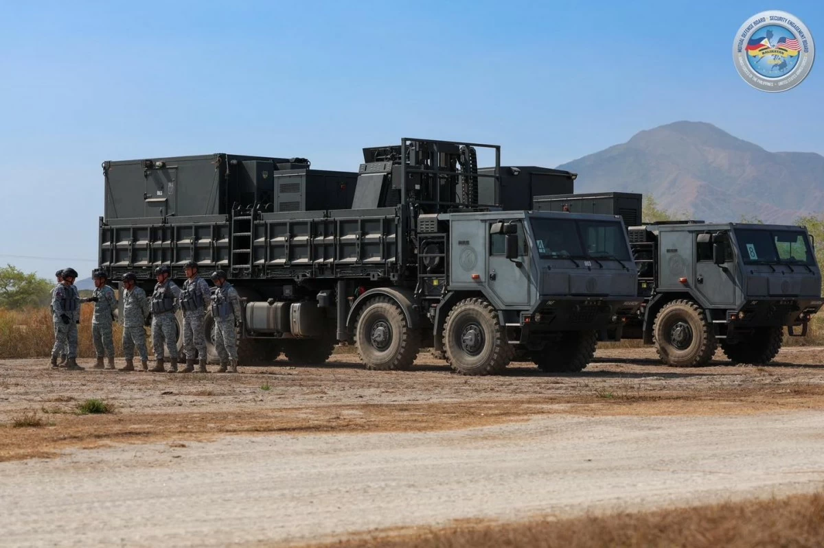 Philippine Air Force personnel conduct a security check prior to the activity as the PAF SPYDER Air Defense System participates in the Integrated Air and Missile Defense (IAMD) drill under Exercise Balikatan on April 28, 2026 at Naval Station Leovigildo Gantioqui (NSLG) in San Antonio, Zambales. (Photo: Armed Forces of the Philippines)