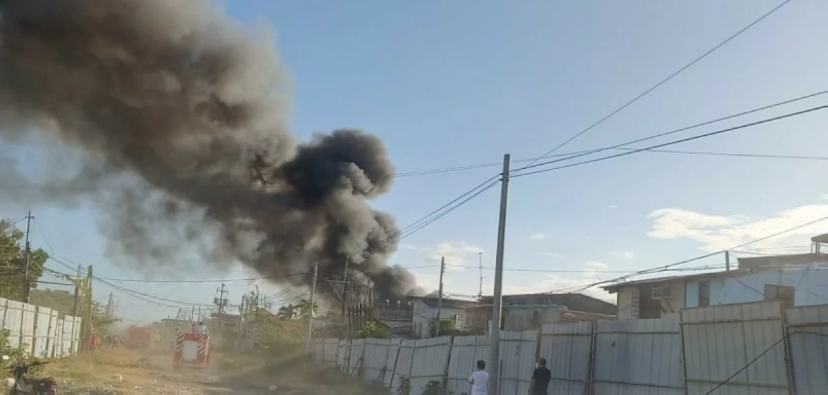 The fire in Sucat, Muntinlupa on April 29 (Photo from the Muntinlupa City Department of Disaster Resilience and Management)
