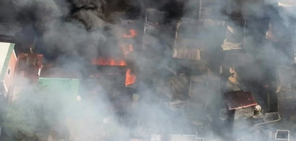The fire in Barangay Sucat, Muntinlupa, on April 29 (Photo from the Muntinlupa City Department of Disaster Resilience and Management)