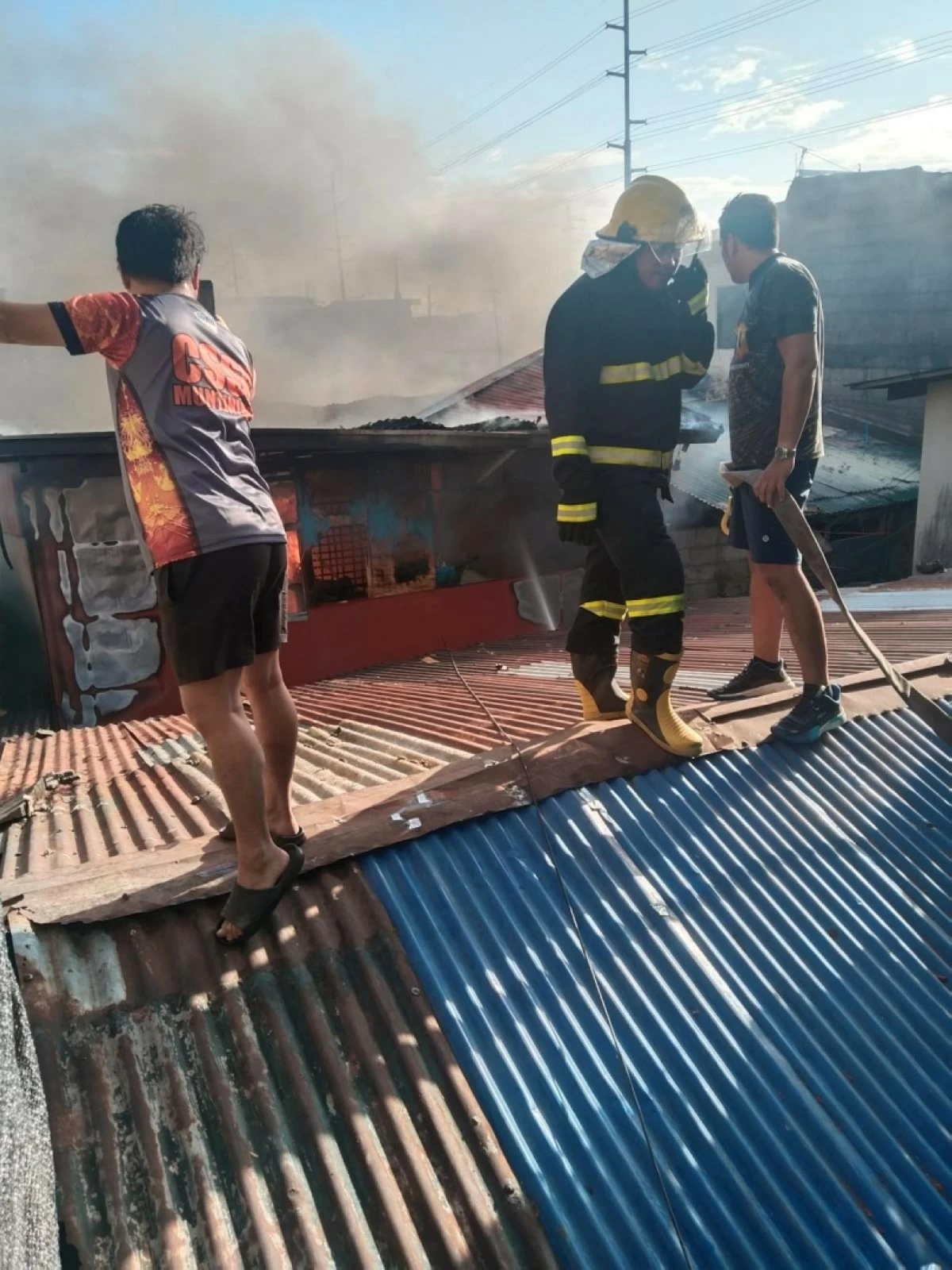The fire in Barangay Sucat, Muntinlupa, on April 29 (Photo from the Muntinlupa City Fire Station)
