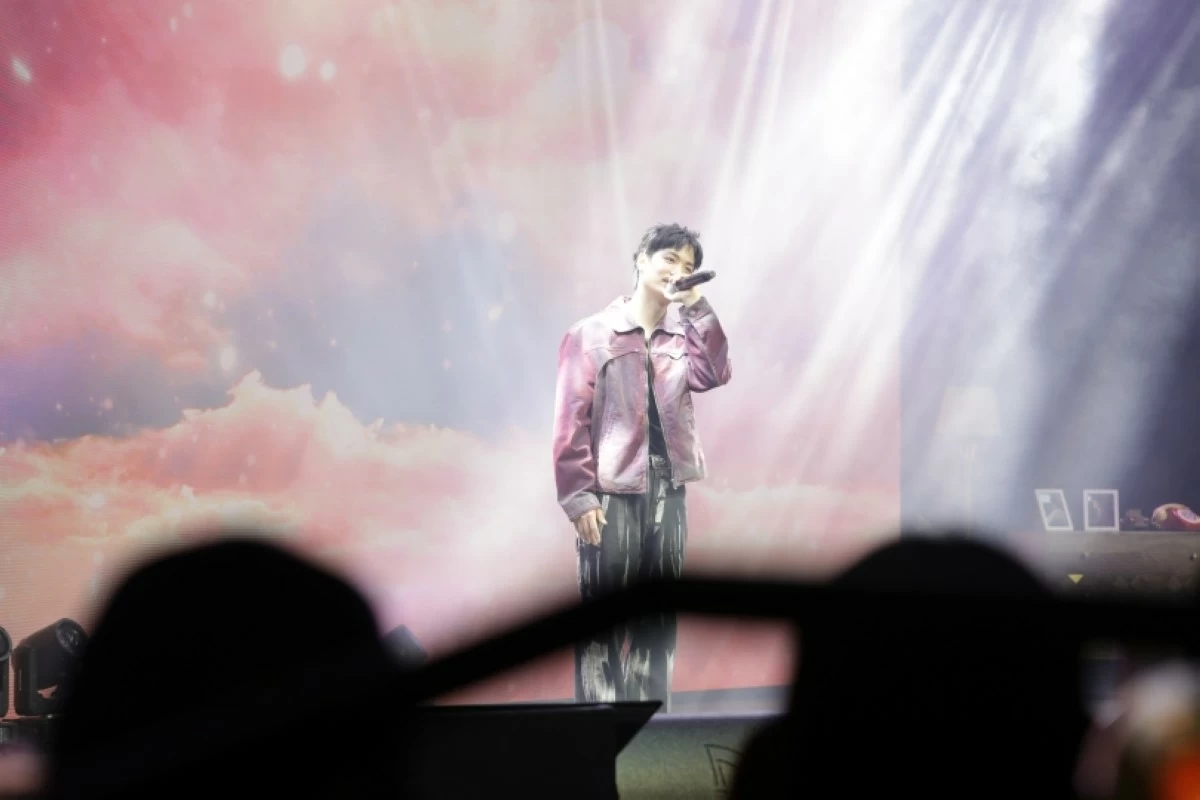 Kim Jonghyeon at his fan meeting in Seoul (Evermore Entertainment)