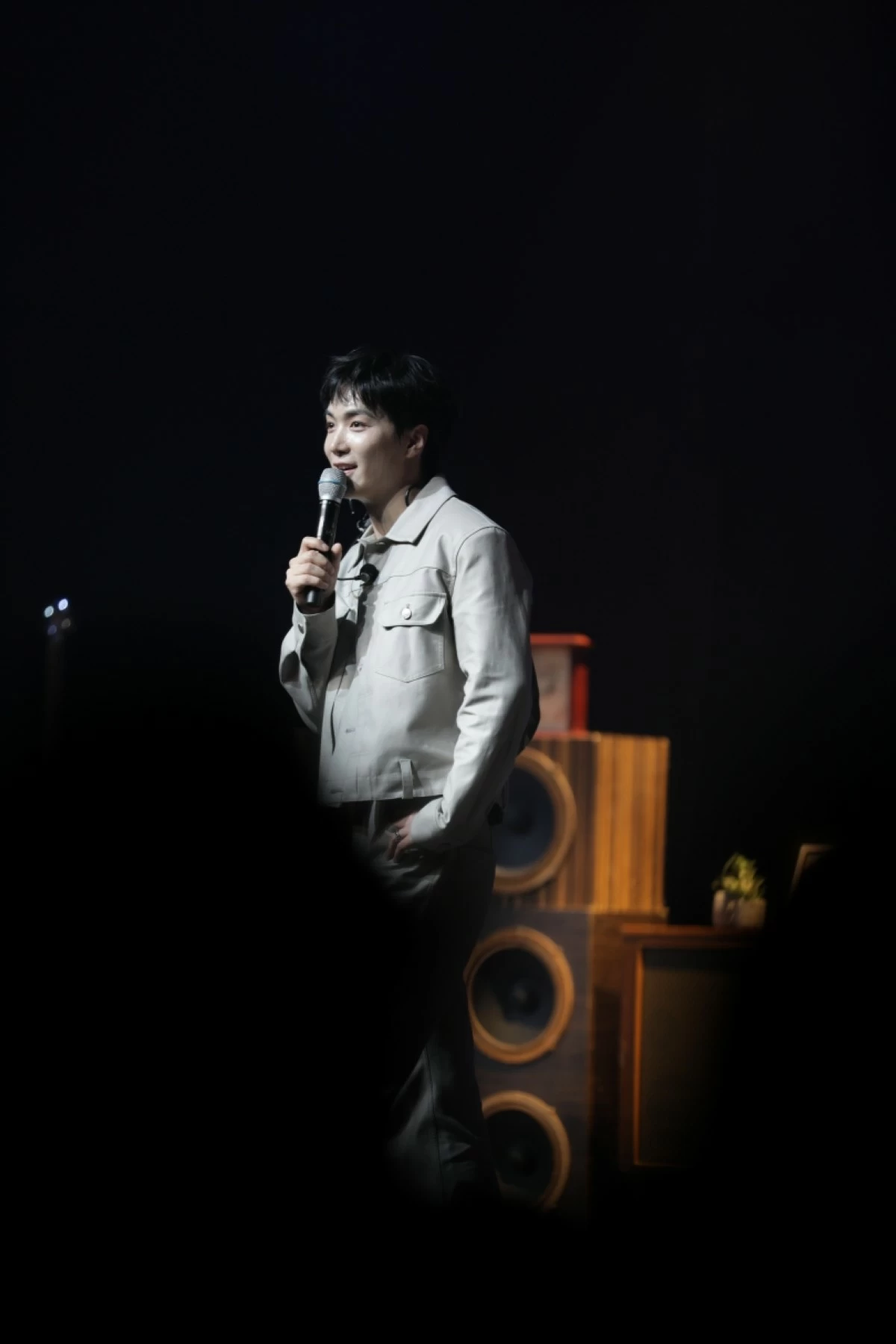 Kim Jonghyeon at his fan meeting in Seoul (Evermore Entertainment)