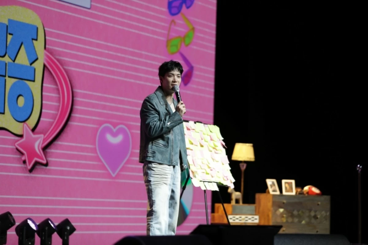 Kim Jonghyeon at his fan meeting in Seoul (Evermore Entertainment)