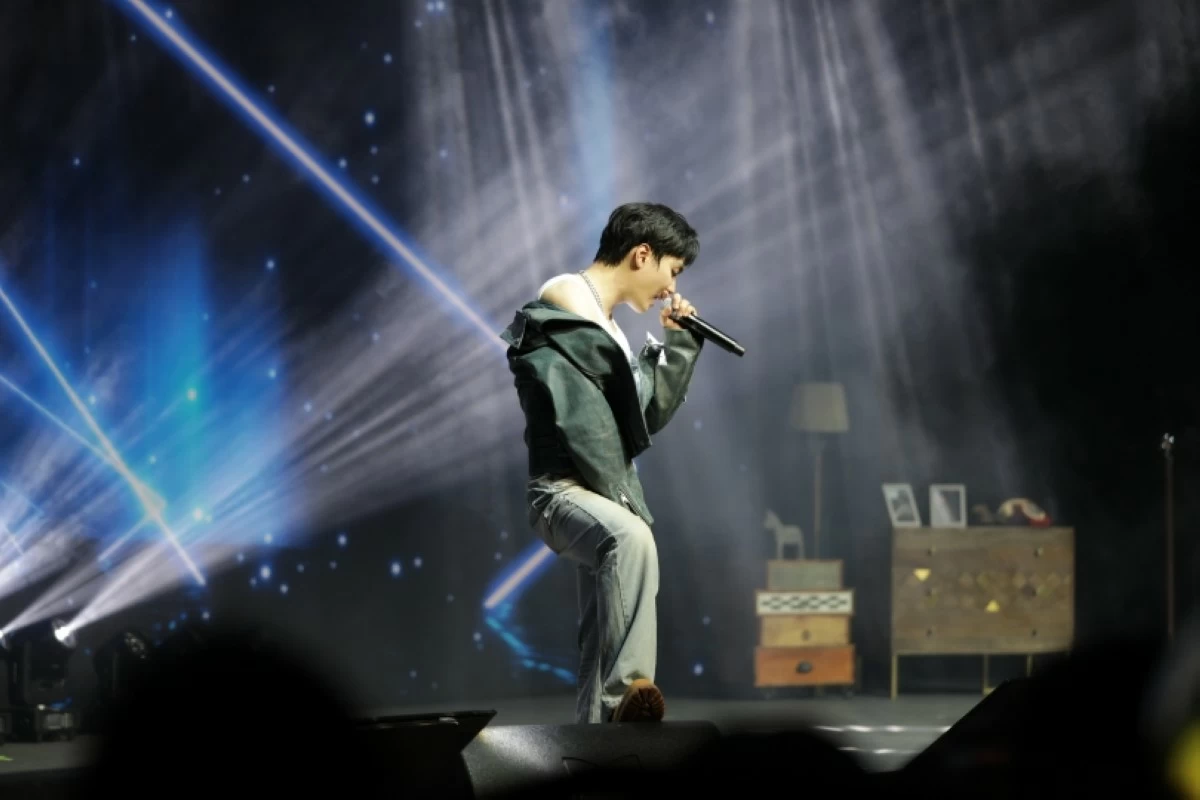 Kim Jonghyeon at his fan meeting in Seoul (Evermore Entertainment)
