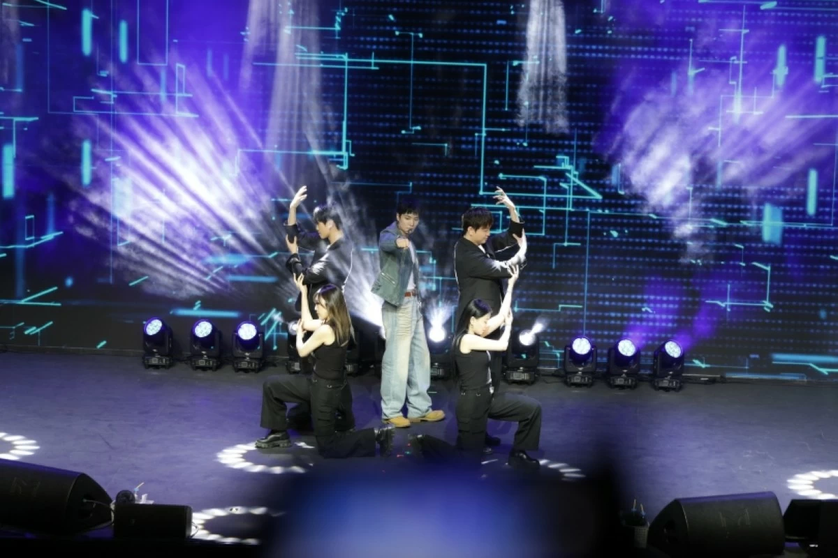 Kim Jonghyeon at his fan meeting in Seoul (Evermore Entertainment)