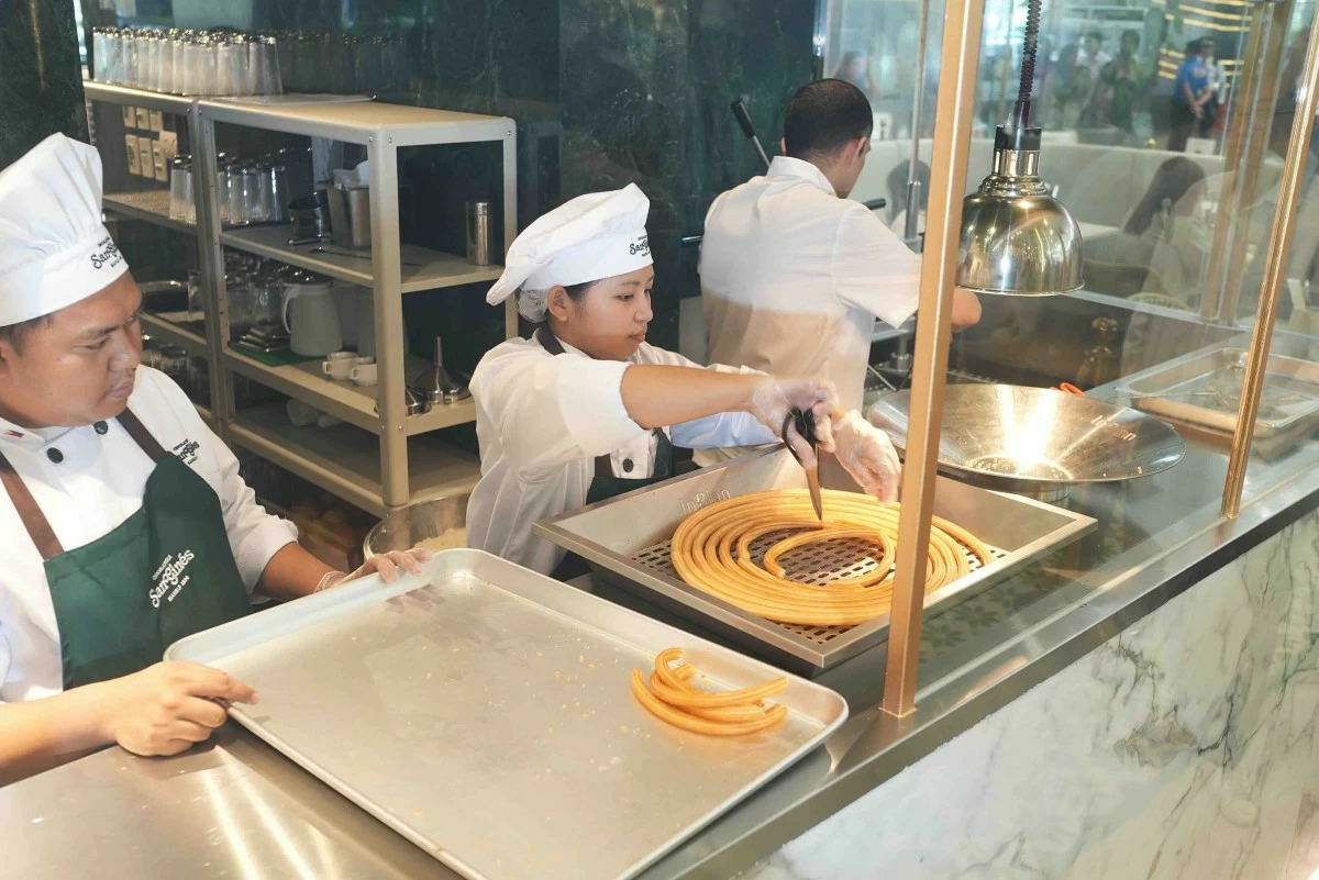 Prepping the iconic churros (Photos: San Gines Manila)
