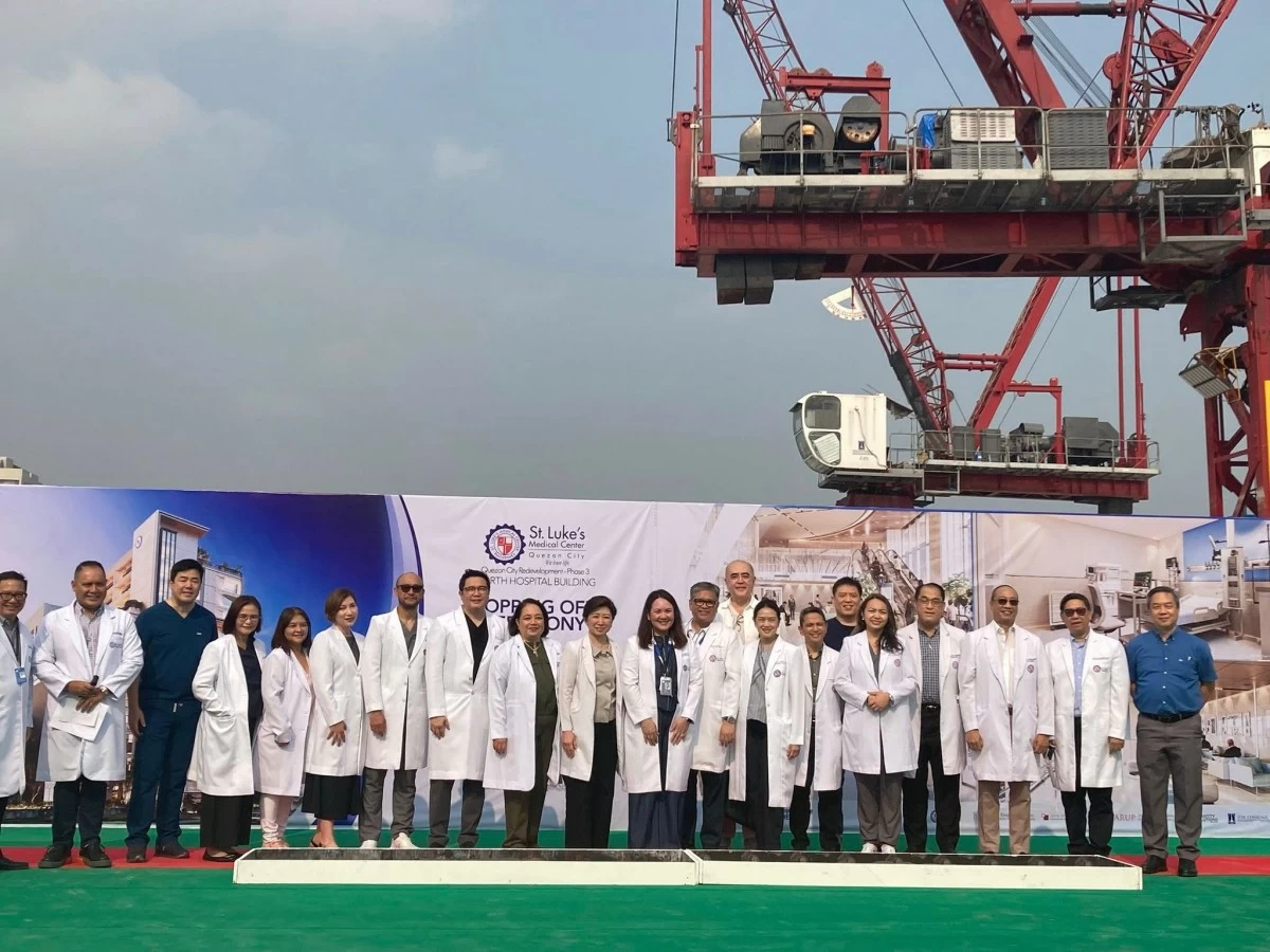 DOCTORS FOR TOMORROW Health executives in attendance at the topping-off ceremony (Photo: St. Luke’s Quezon City)