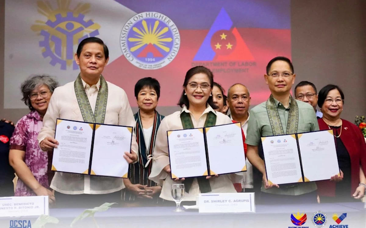 CHED Chairperson Shirley C. Agrupis, Technical Education and Skills Development Authority (TESDA) Secretary Kiko Benitez, and Department of Labor and Employment (DOLE) Officer-in-Charge Undersecretary Benedicto Ernesto Bitonio Jr. during the signing of the implementing rules and regulations of Republic Act 11551 mandating the integration of labor education into the tertiary and technical-vocational curriculum held on April 29. (CHED photo)