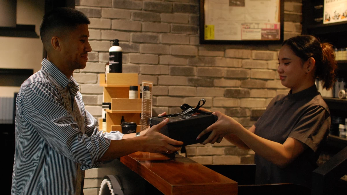 Enhancing personalized service with a digital backbone ensures a seamless experience for every customer and a smoother workflow for the team on the floor.