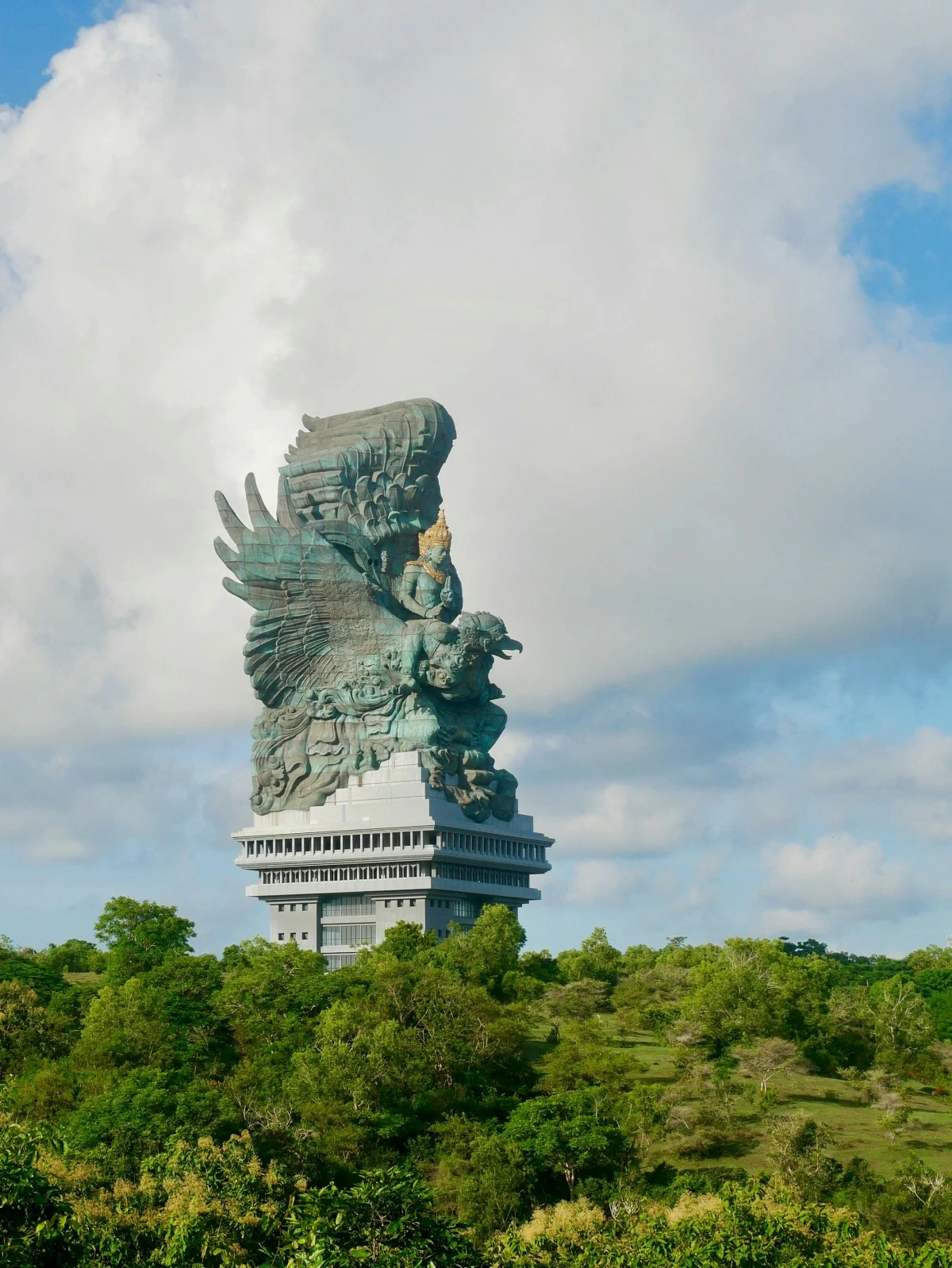 Garuda Wisnu Kencana statue is one of the beloved landmarks in the cultural park. (Photo: Fatahillah Huda Mayyasa/Unsplash)
