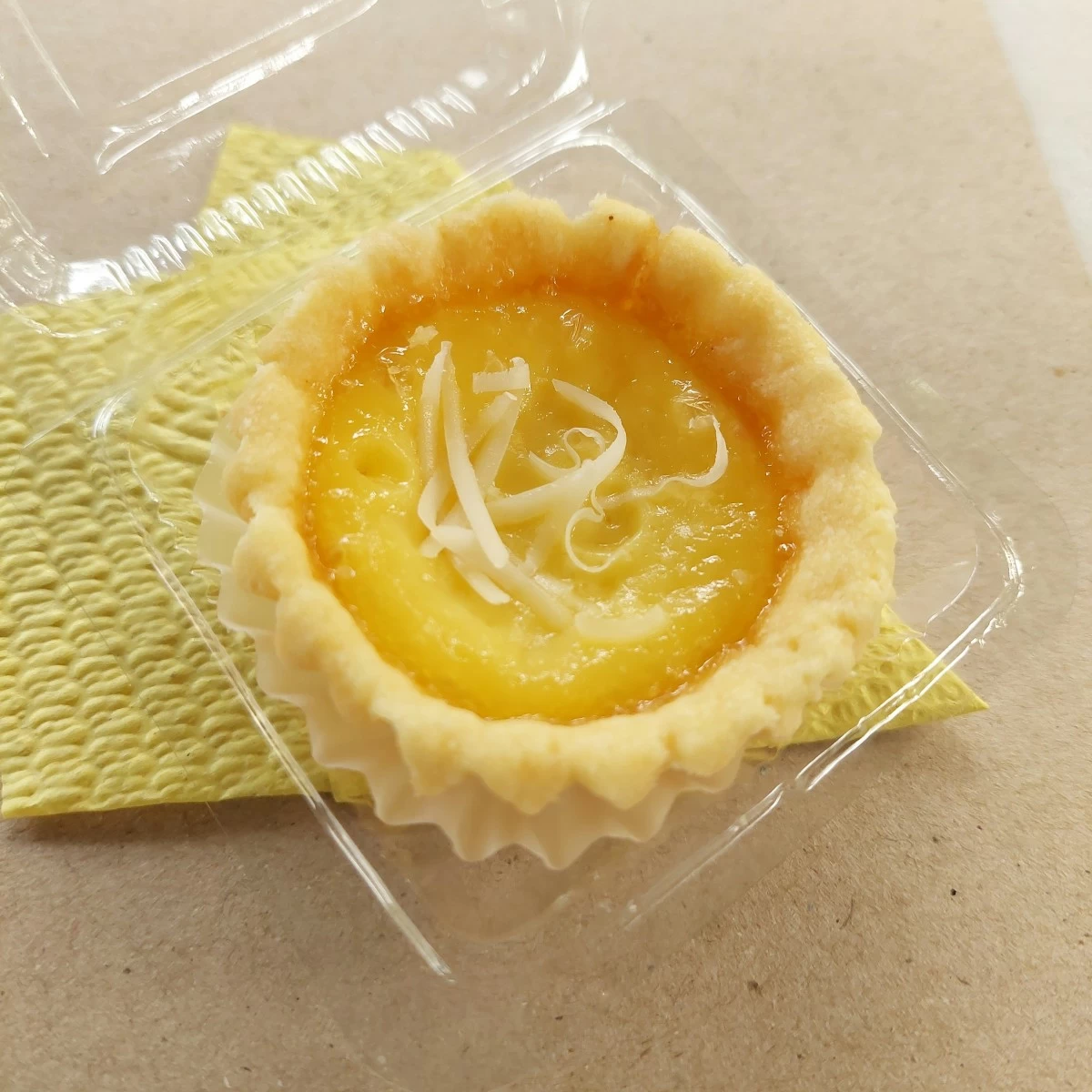 Krisna Souvenir Shop offers the best pasalubong, like the pie susu (Photo: Yudi Haryasa/Unsplash) 