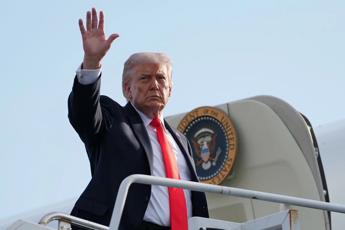 President Donald Trump boards Air Force One at Ocala International Airport, in Ocala Fla., Friday, May 1, 2026, after speaking at an event in The Villages, Fla. (AP Photo/Matt Rourke)