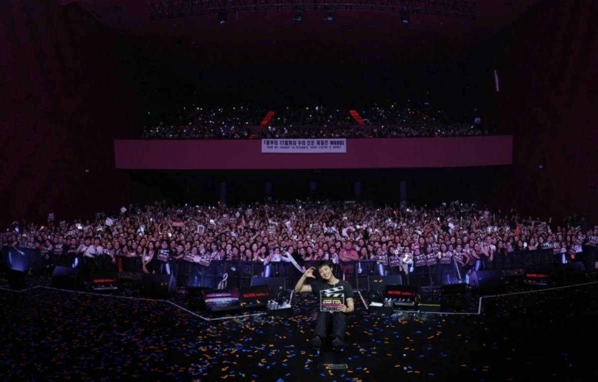 Korean singer Woodz in Manila (X)