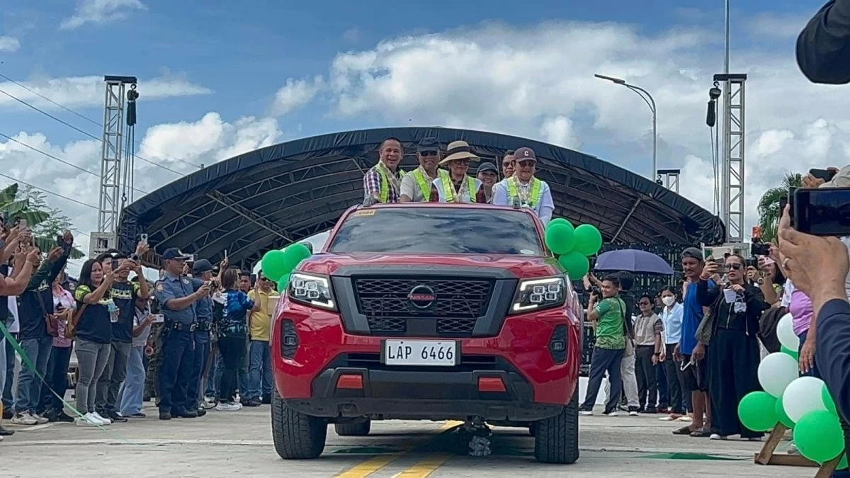 

NORTH Cotabato Gov. Emmylou Taliño-Mendoza officially opens the expanded Carmen-Lumayong Parallel Bridge in Kabacan on Monday, May 4, 2026. (Photo via Ivy Tejano)
