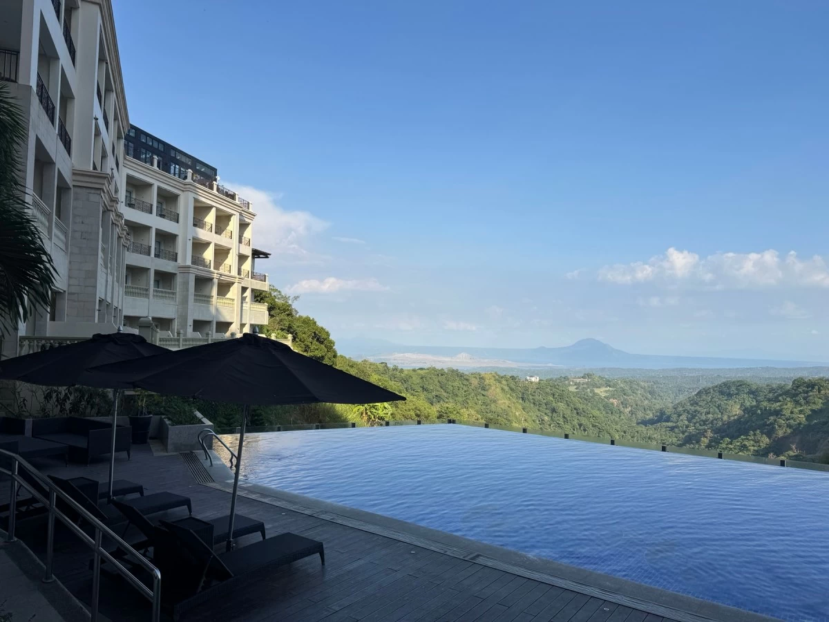 LAKE VIEW The view of Taal Lake from Twin Lakes Hotel offers guests a defining backdrop during the harvest season. (Photo: Feliciano Rodriguez III/Manila Bulletin)