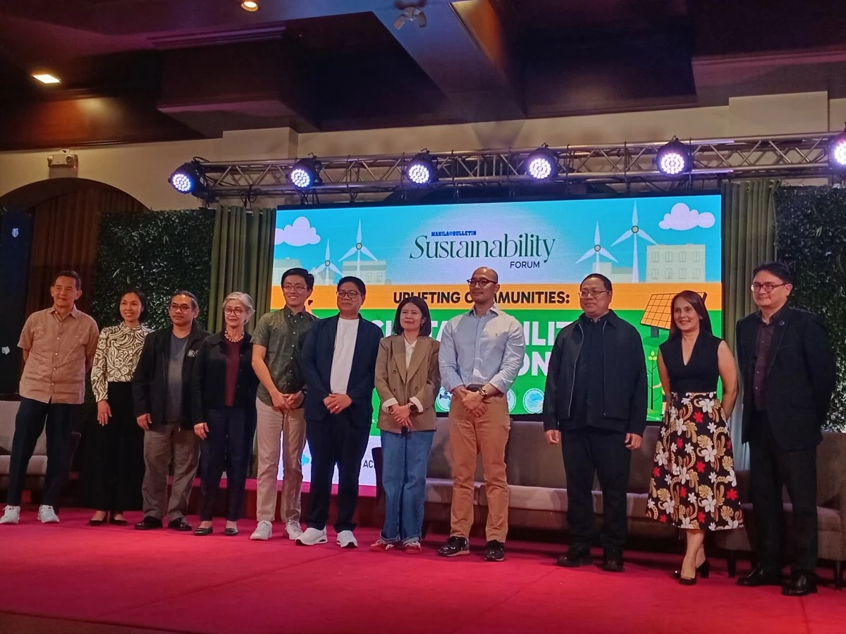 AFTERNOON SESSION— Speakers include Robinsons Land Corp. Head of Partnerships Jed L. Velarde; Citicore Renewable Energy Corp. (CREC) President and CEO, Oliver Tan; Asst. Prof. Froilan A. Alipao, MCD, Director of the UST Simbahayan Community Development Office; Ayala Foundation Senior Director for Marketing and External Relations, Paul Mercado; and Prof. Arlen A. Ancheta, Ph.D., academic staff, Graduate School, UST. They are joined by Irish Lorenzo, MBrand head; Len Amadora, Manila Bulletin Environment & Sustainability Section editor, and Manila Bulletin Sustainability Events co-lead Philip Cu-Unjieng.

