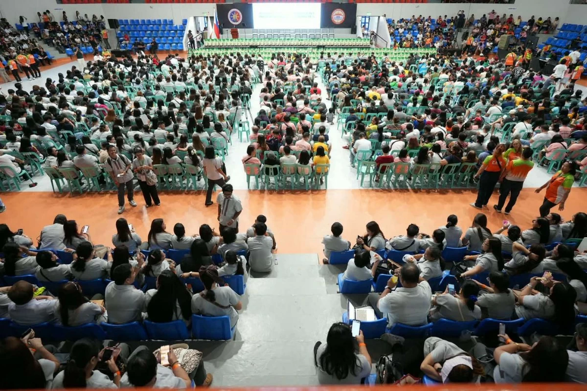 432,000 beneficiaries in Caloocan City received 10kilos of rice from LGU on Wednesday,May 6 (Photo from Caloocan PIO)