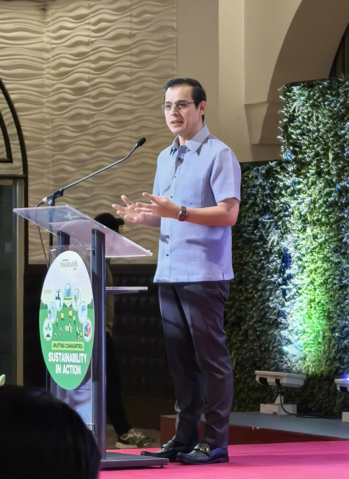KEYNOTE ADDRESS— Manila City Mayor Francisco “Isko Moreno” Domagoso delivers his keynote speech at the Manila Bulletin Sustainability Forum 2026.