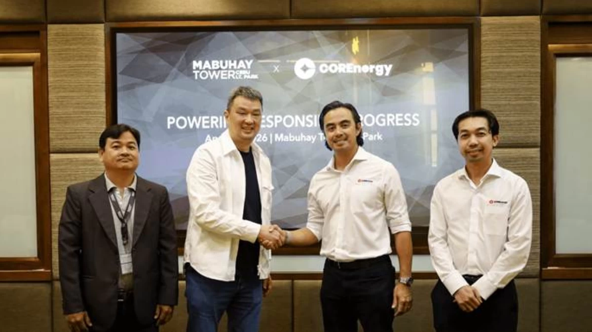 (L-R) The BE Group Corporate Property Manager Engr. Larry Pascua, and President and CEO Grand T. Benedicto seals the partnership with COREnergy Retail and Sales Head Marko Sarmiento and Regional Sales Manager Rodson Lumayaga.