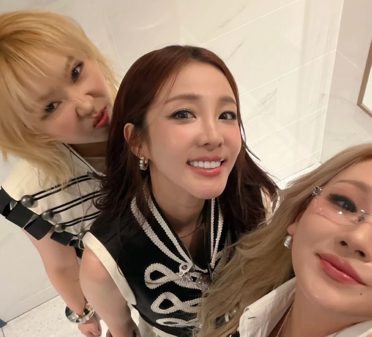 2NE1 members Minzy, Sandara and CL (Instagram) 