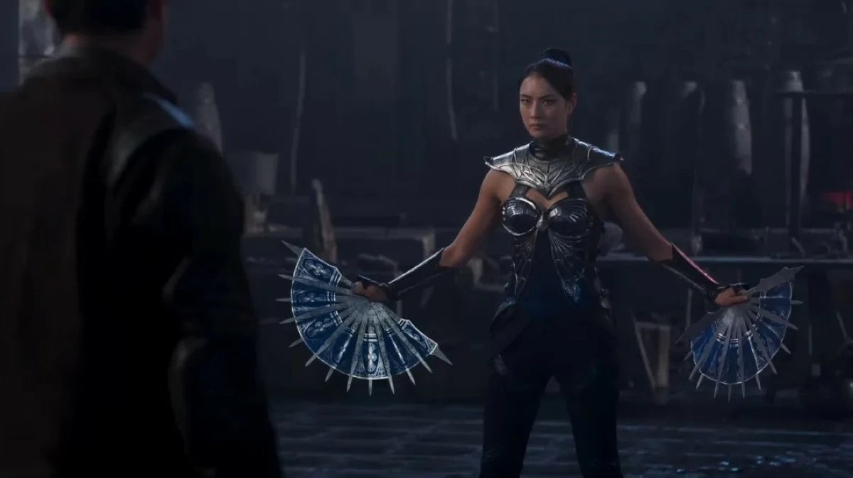 RUTHLESS PRINCESS Adeline Rudolph takes on the role of the fan-wielding Princess Kitana of Edenia (Photo: New Line Cinema/Warner Brothers)
